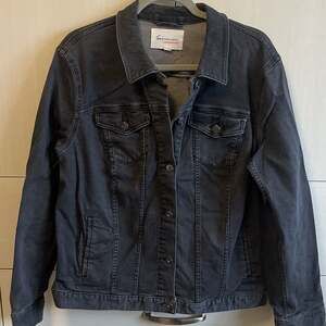 Two by Vince Camuto Classic Charcoal Gray Denim Jacket Wm Sz 1X